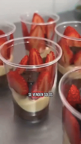 Postres en Vasos: Recetas Irresistibles para Sorprender o Emprender