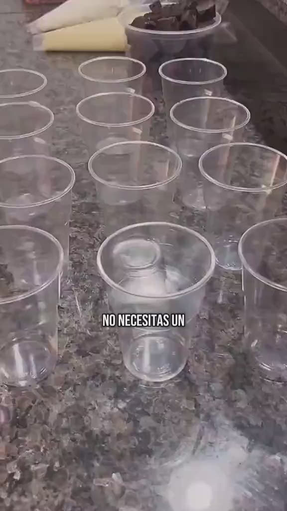 Postres en Vasos: Recetas Irresistibles para Sorprender o Emprender